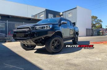 TOYOTA HILUX N80 4WD SHOK MATTE BLACK